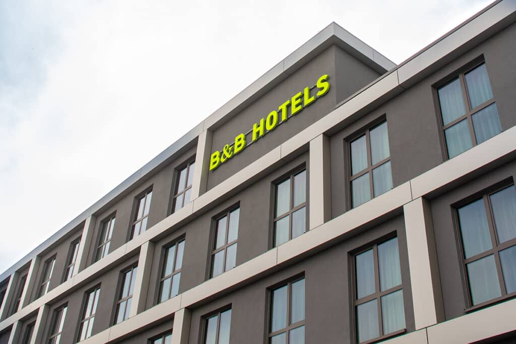 B&B HOTELS zet Belgische opmars voort met opening grootste vestiging: B&B HOTEL Brussels Airport 3