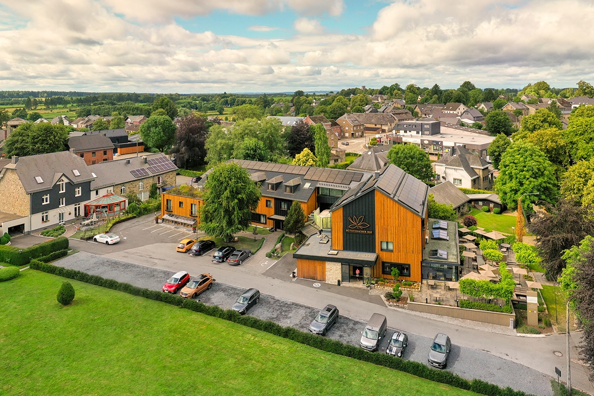 Continu investeren in uitbreiding en vernieuwing 9